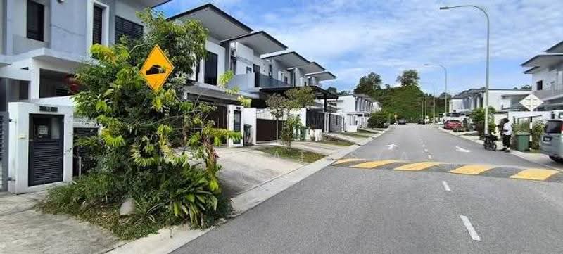 Rumah Teres 2-Tingkat untuk Dijual di Semenyih (Selangor) - Fifi Natasya - Exterior - PropertyGuru.com.my