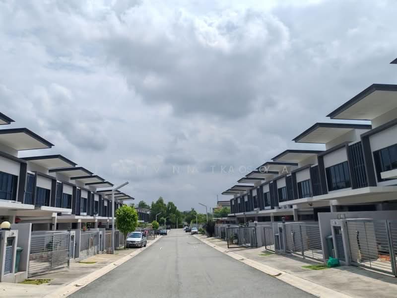 Rumah Teres 2-Tingkat untuk Dijual di Semenyih (Selangor) - Fifi Natasya - Exterior - PropertyGuru.com.my