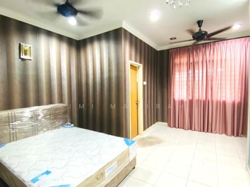 Rumah Berkembar untuk Dijual di Taman Jelok Impian (Kajang) - Aimi Mahirah - Bedroom - PropertyGuru.com.my