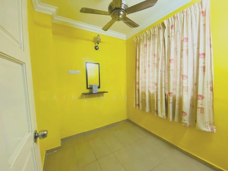 Rumah Berkembar untuk Dijual di Taman Jelok Impian (Kajang) - Aimi Mahirah - Bedroom - PropertyGuru.com.my