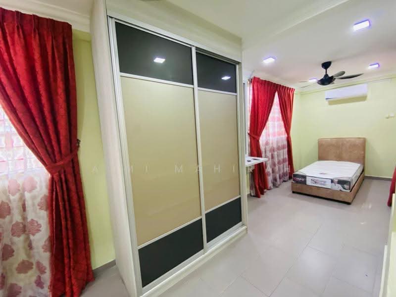 Rumah Berkembar untuk Dijual di Taman Jelok Impian (Kajang) - Aimi Mahirah - Bedroom - PropertyGuru.com.my