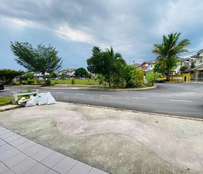 Rumah Berkembar untuk Dijual di Taman Jelok Impian (Kajang) - Aimi Mahirah - Exterior - PropertyGuru.com.my