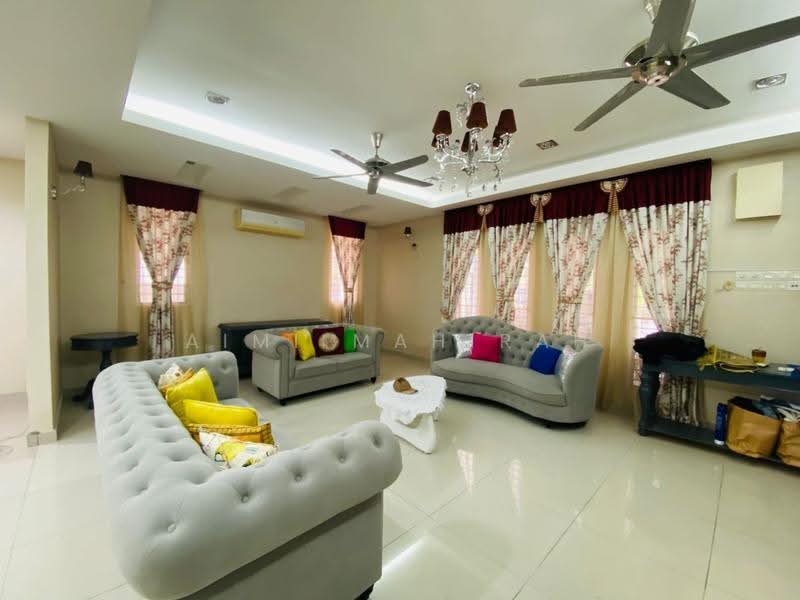 Rumah Berkembar untuk Dijual di Taman Jelok Impian (Kajang) - Aimi Mahirah - Living Room - PropertyGuru.com.my