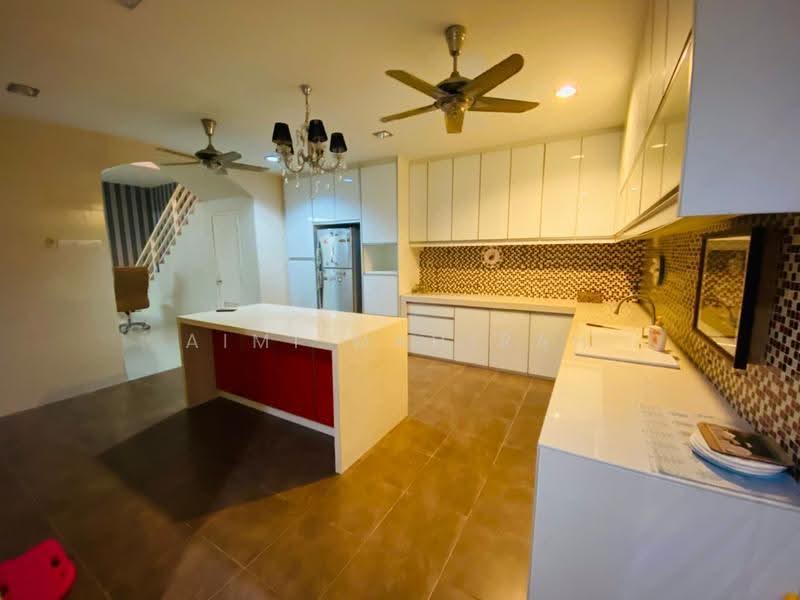 Rumah Berkembar untuk Dijual di Taman Jelok Impian (Kajang) - Aimi Mahirah - Kitchen - PropertyGuru.com.my