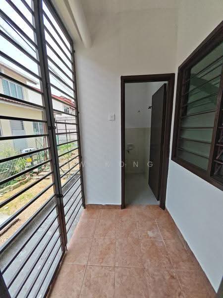 Rumah Teres 2-Tingkat untuk Dijual di TAMAN PUCHONG UTAMA (Puchong) - CW Kong - PropertyGuru.com.my