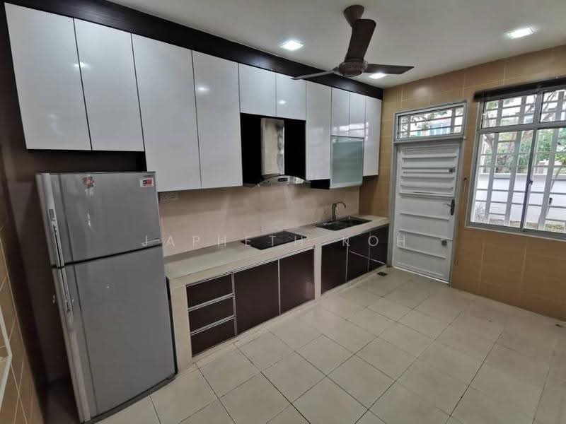 Cluster House for Sale in Taman Kempas Indah (Tebrau) - Japheth Koh - Kitchen - PropertyGuru.com.my