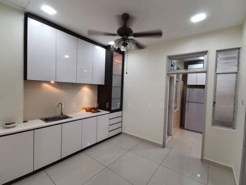 Cluster House for Sale in Taman Kempas Indah (Tebrau) - Japheth Koh - Kitchen - PropertyGuru.com.my