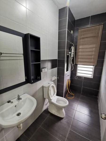 Cluster House for Sale in Taman Kempas Indah (Tebrau) - Japheth Koh - Bathroom - PropertyGuru.com.my