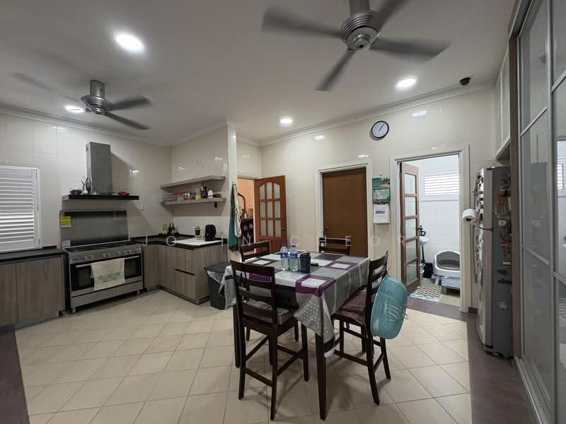 Bungalow House for Sale in Bukit Gita Bayu (Seri Kembangan) - Jovin Cheor - PropertyGuru.com.my