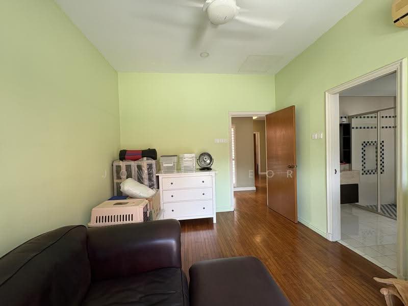 Bungalow House for Sale in Bukit Gita Bayu (Seri Kembangan) - Jovin Cheor - PropertyGuru.com.my