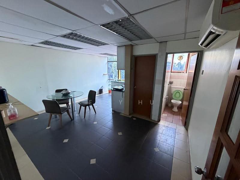 Semi-D Factory for Rent in Shah Alam (Selangor) - Kelly Hu - Dining Room - PropertyGuru.com.my