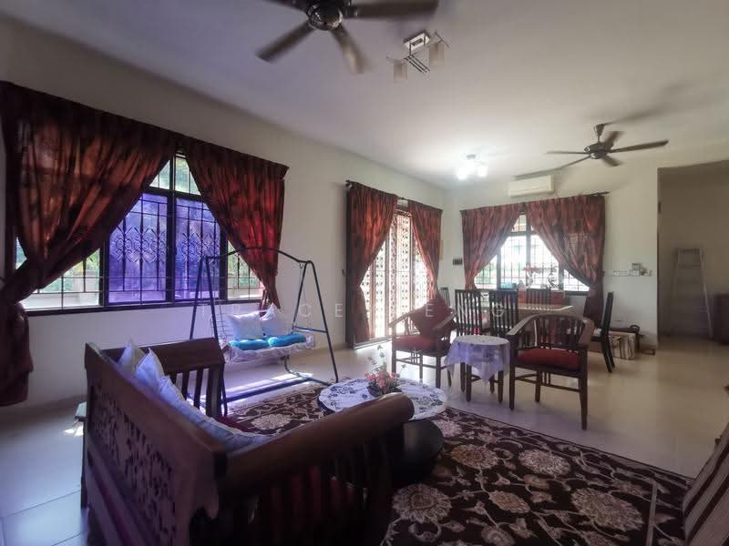 Semi-Detached House for Sale in Taman Nusa Idaman (Iskandar Puteri (Nusajaya)) - Tracey Eng - Living Room - PropertyGuru.com.my