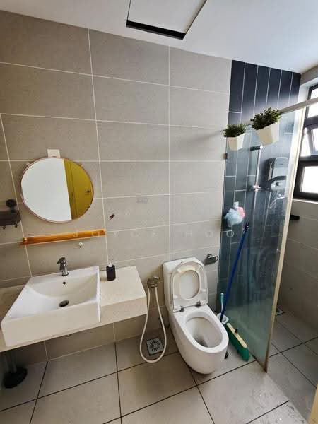 Service Residence for Sale at The Cruise Residence - Joyce Hoo - Bathroom - PropertyGuru.com.my