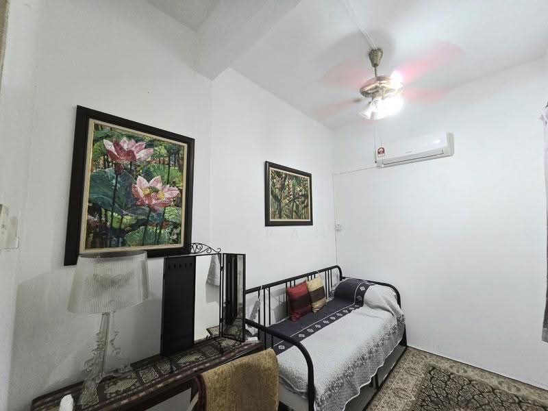 Semi-Detached House for Sale in Subang Bestari (Shah Alam) - Mahirah . - Bedroom - PropertyGuru.com.my