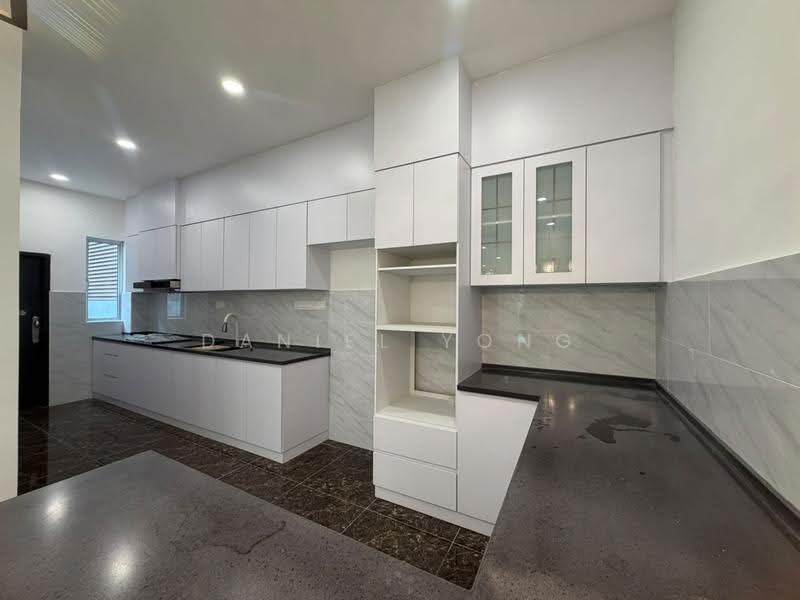 Rumah Kluster untuk Dijual di Taman Scientex Kulai (Sedenak) - Daniel Yong - Kitchen - PropertyGuru.com.my