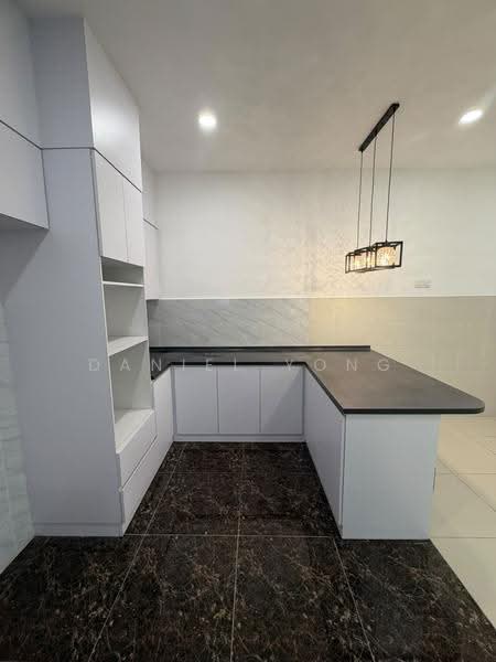 Rumah Kluster untuk Dijual di Taman Scientex Kulai (Sedenak) - Daniel Yong - Kitchen - PropertyGuru.com.my