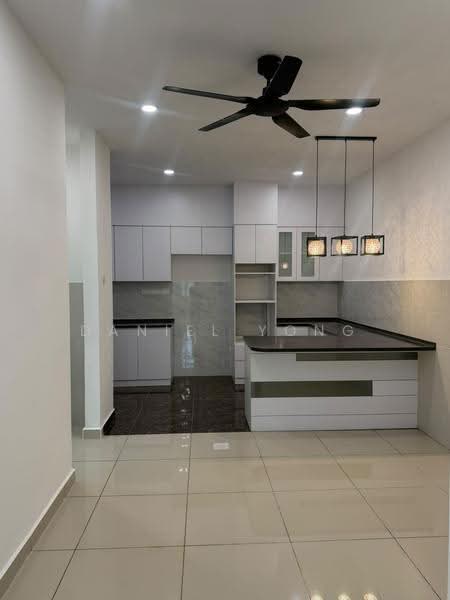 Rumah Kluster untuk Dijual di Taman Scientex Kulai (Sedenak) - Daniel Yong - Kitchen - PropertyGuru.com.my