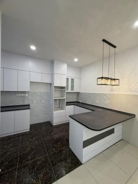 Rumah Kluster untuk Dijual di Taman Scientex Kulai (Sedenak) - Daniel Yong - Kitchen - PropertyGuru.com.my