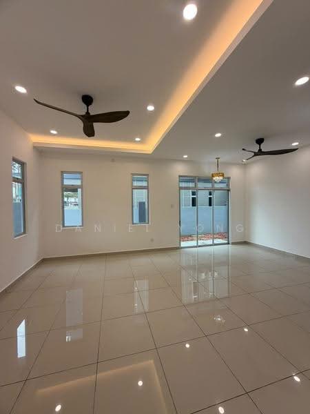 Rumah Kluster untuk Dijual di Taman Scientex Kulai (Sedenak) - Daniel Yong - Living Room - PropertyGuru.com.my
