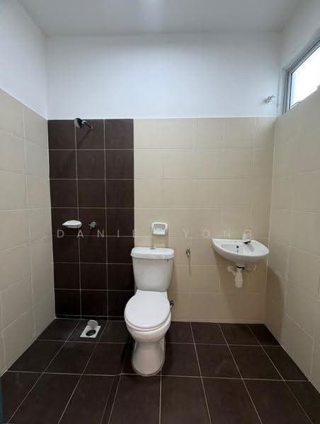 Rumah Kluster untuk Dijual di Taman Scientex Kulai (Sedenak) - Daniel Yong - Bathroom - PropertyGuru.com.my