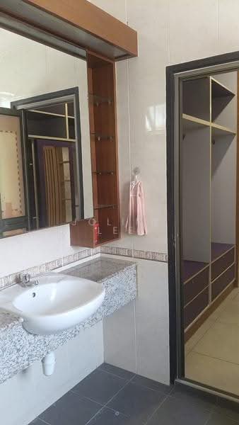 Semi-Detached House for Sale in Johor Bahru (Johor) - Joline Lee - Bathroom - PropertyGuru.com.my
