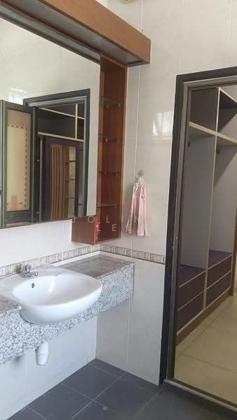 Semi-Detached House for Sale in Johor Bahru (Johor) - Joline Lee - Bathroom - PropertyGuru.com.my