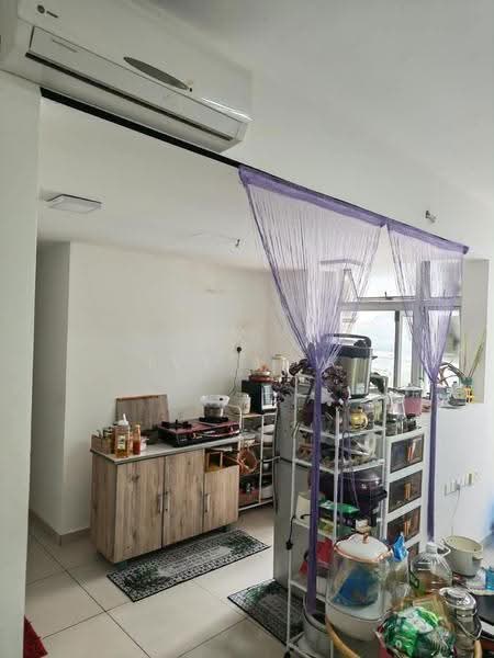 Service Residence for Sale at Midas @ Seri Alam - Ivy Low - Kitchen - PropertyGuru.com.my