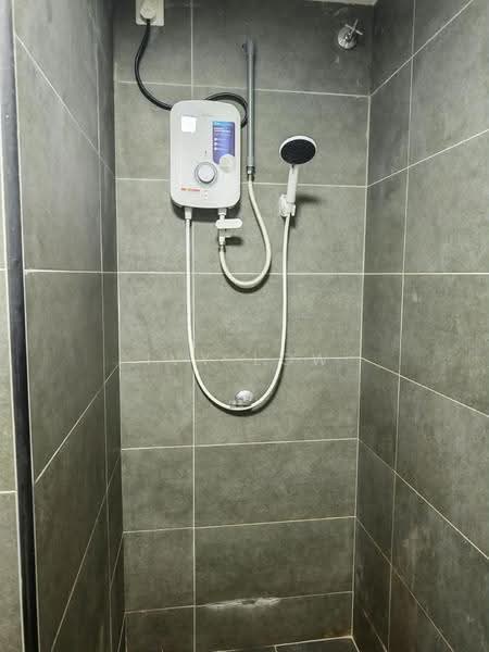 Service Residence for Sale at Midas @ Seri Alam - Ivy Low - Bathroom - PropertyGuru.com.my