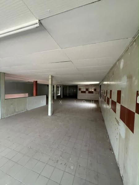 Shop for Rent in Taman Tiram Jaya (Ulu Tiram) - Max Loh - Interior - PropertyGuru.com.my