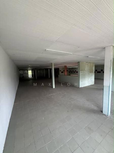 Shop for Rent in Taman Tiram Jaya (Ulu Tiram) - Max Loh - Interior - PropertyGuru.com.my