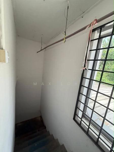 Shop for Rent in Taman Tiram Jaya (Ulu Tiram) - Max Loh - Interior - PropertyGuru.com.my