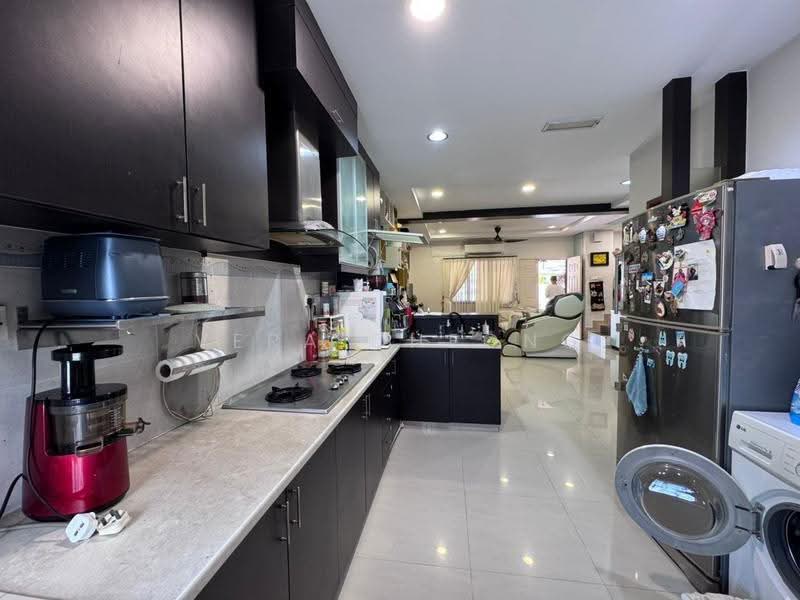 2-storey Terraced House for Sale in Taman Setia Indah (Tebrau) - Vera Cheong - Kitchen - PropertyGuru.com.my