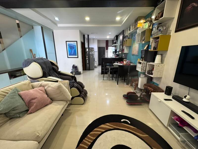 Rumah Teres 2-Tingkat untuk Dijual di Taman Setia Indah (Tebrau) - Kasper Lee - Living Room - PropertyGuru.com.my
