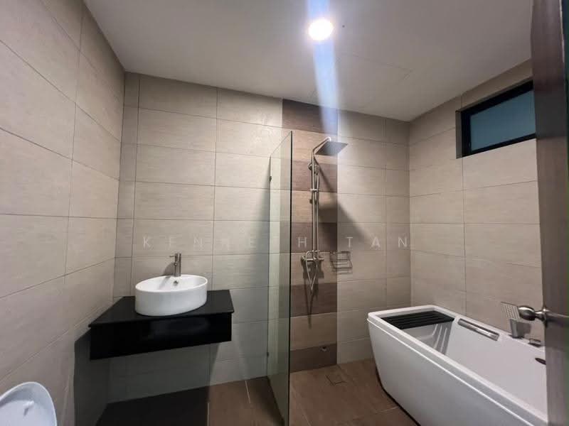 Kediaman Servis untuk Disewa di Molek Regency - Kenneth Tan - PropertyGuru.com.my