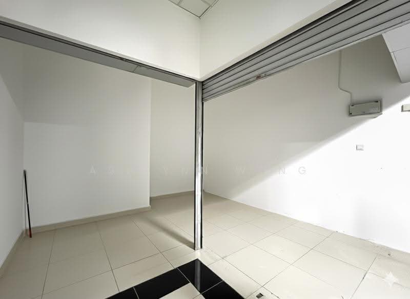 Retail Space for Sale in Bandar Botanic (Klang) - Ashlynn Wong - Interior - PropertyGuru.com.my