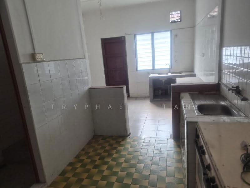 2-storey Terraced House for Sale in Taman Tasek (Johor Bahru) - Tryphaena Tan - Kitchen - PropertyGuru.com.my