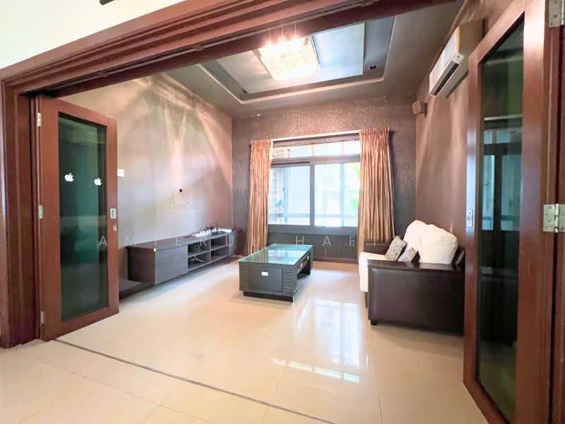 Bungalow House for Sale in Setia Eco Park (Setia Alam) - Amierul Hafizie - Living Room - PropertyGuru.com.my