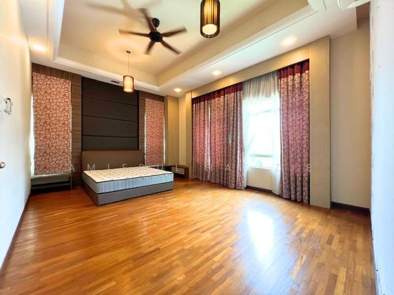 Bungalow House for Sale in Setia Eco Park (Setia Alam) - Amierul Hafizie - Bedroom - PropertyGuru.com.my