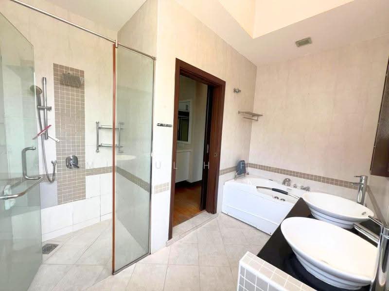 Bungalow House for Sale in Setia Eco Park (Setia Alam) - Amierul Hafizie - Bathroom - PropertyGuru.com.my