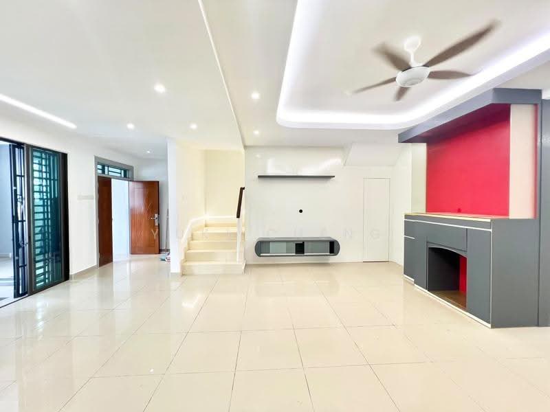 2-storey Terraced House for Sale in Bandar Dato Onn (Tebrau) - Yuki Cheng - Living Room - PropertyGuru.com.my