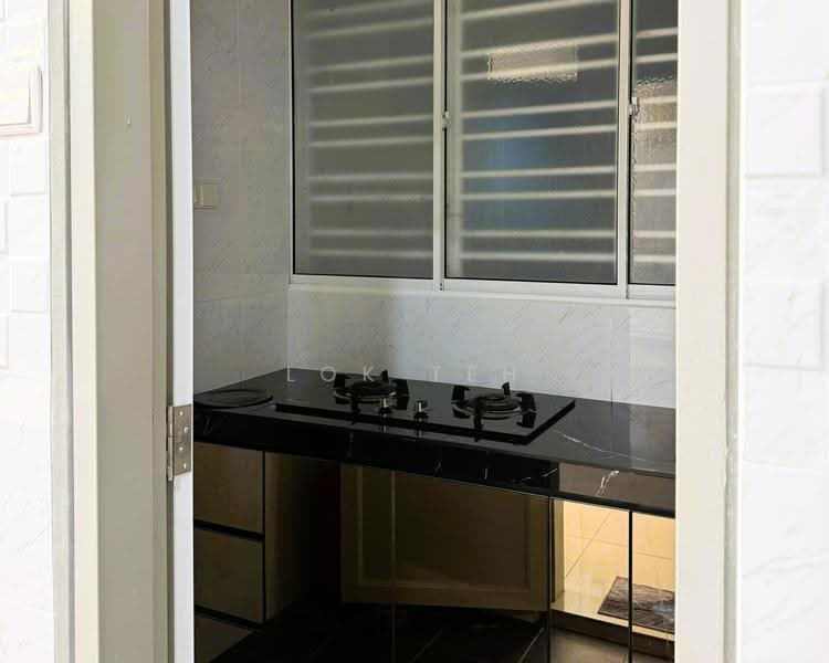 Service Residence for Rent at SkyLake Residence - Lok Teh - Kitchen - PropertyGuru.com.my