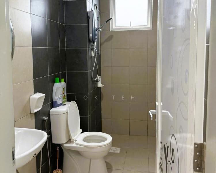 Service Residence for Rent at SkyLake Residence - Lok Teh - Bathroom - PropertyGuru.com.my