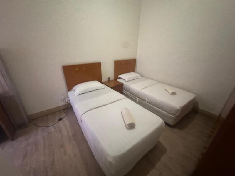 Kondominium untuk Dijual di Marina Court Resort Condominium - Peter Ting - Bedroom - PropertyGuru.com.my
