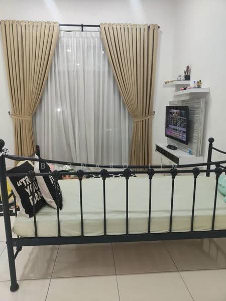 Semi-Detached House for Rent in Kelapa Sawit (Kulai) - Bernard Lim - Bedroom - PropertyGuru.com.my