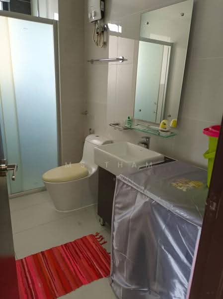 Condominium for Rent at Bay Point @ Country Garden Danga Bay - Ms Tham - Bathroom - PropertyGuru.com.my