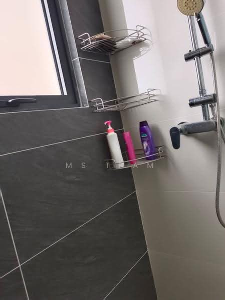 Condominium for Rent at Bay Point @ Country Garden Danga Bay - Ms Tham - Bathroom - PropertyGuru.com.my