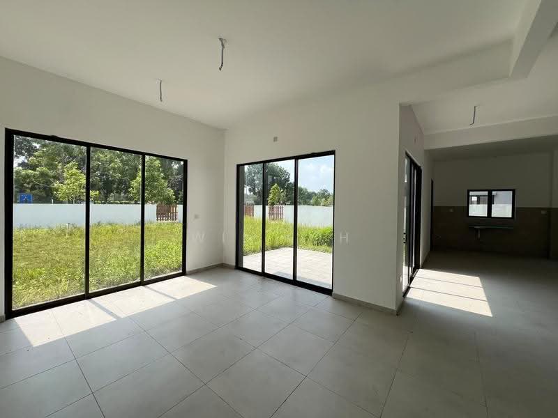Cluster House for Sale in Hulu Langat (Selangor) - Wil Koh - Living Room - PropertyGuru.com.my