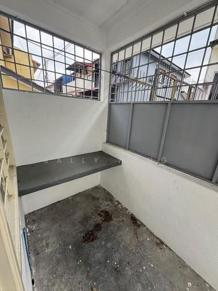 Rumah Teres untuk Dijual di Semenyih (Selangor) - Sally Wong - Balcony - PropertyGuru.com.my