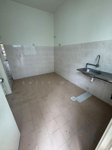 Rumah Teres untuk Dijual di Semenyih (Selangor) - Sally Wong - Kitchen - PropertyGuru.com.my