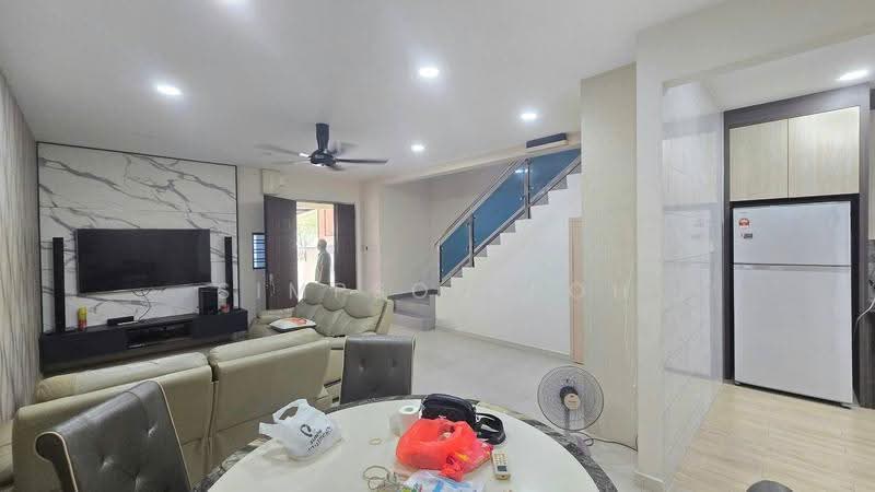 2-storey Terraced House for Sale in Setia Tropika (Johor Bahru) - Simpson Poh - Living Room - PropertyGuru.com.my